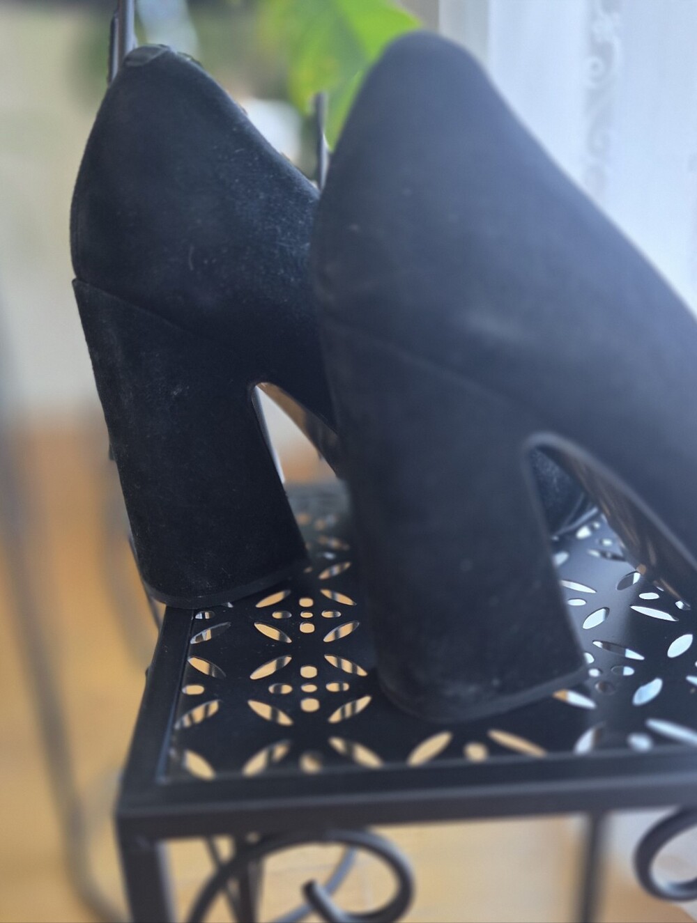 Nine West Black Suede Pointed Toe Heels Block Heel Pumps Size 9 - Picture 3 of 6